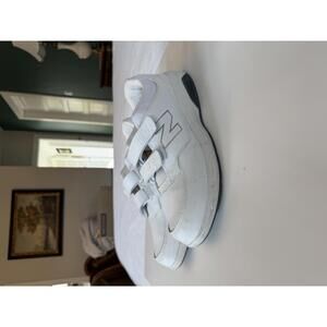 GOOD CONDITION New Balance 813 White Sneakers SIZE 11